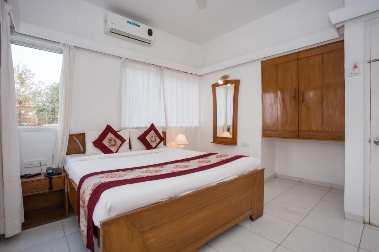 Oyo Flagship Hotel Silver Nest 潘奇加尼 外观 照片